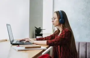 Best Side Hustles for Women 2026 | Flexible, Remote & High-Paying